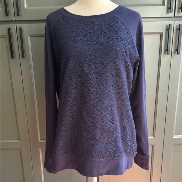 Eddie Bauer Elegant Navy Lace Women's sweatshirt. - Picture 1 of 5